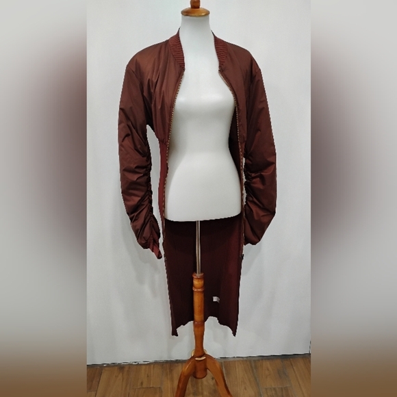 LONG REHAB LAB PUFFER - Picture 10 of 11